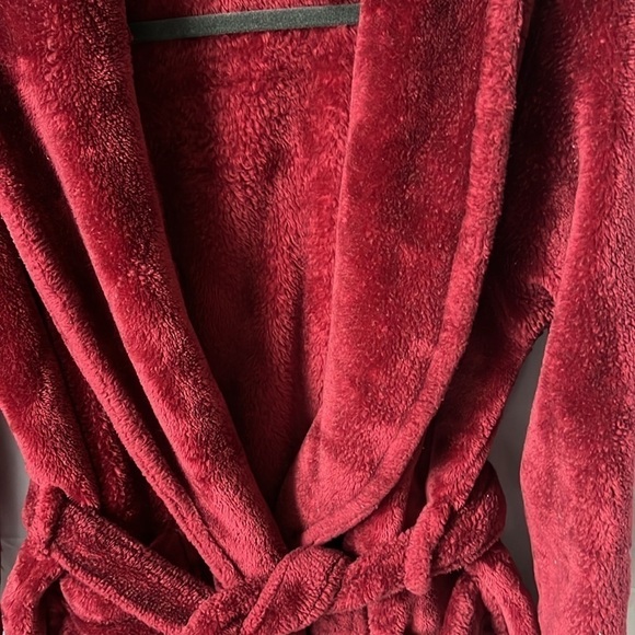 Stars Above Burgundy Robe - Picture 4 of 13